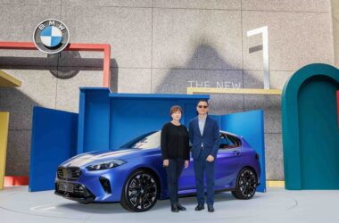 BMW總代理汎德公司總經理李昀潔 (左)與BMW Group 台港澳執行董事Raymond Tan (右)。(圖片提供：汎德)